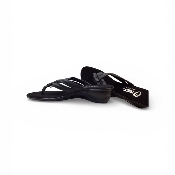 Onex Black Slide Sandals for Women - Picture 2 of 5